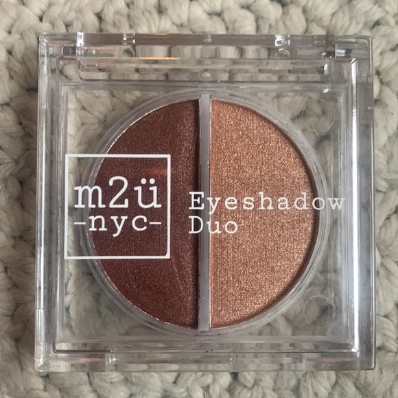 M2U - NYC - Eyeshadow Duo in Copper Hill! - Picture 5 of 7
